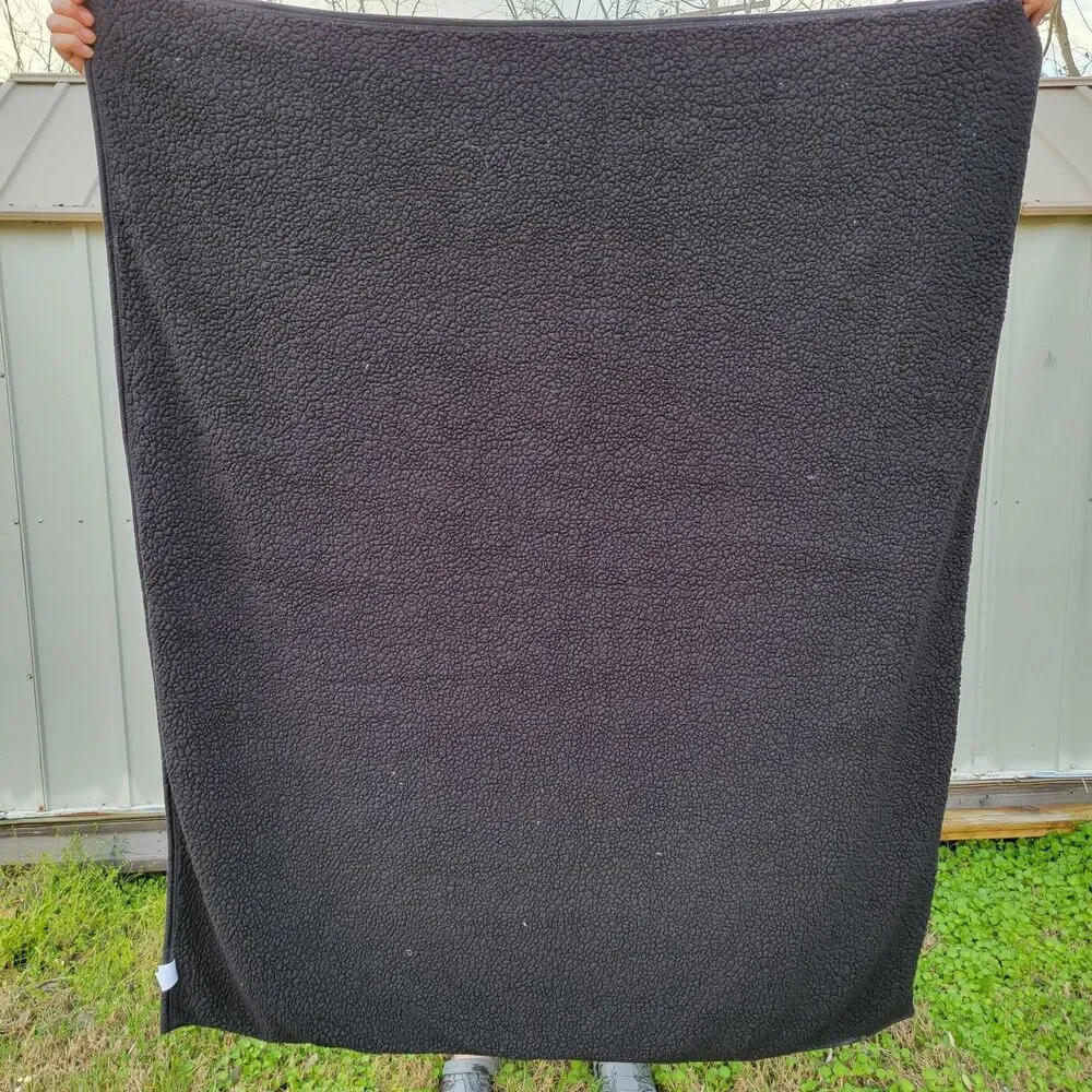 Spirit Halloween Trick 'r Treat Throw 60